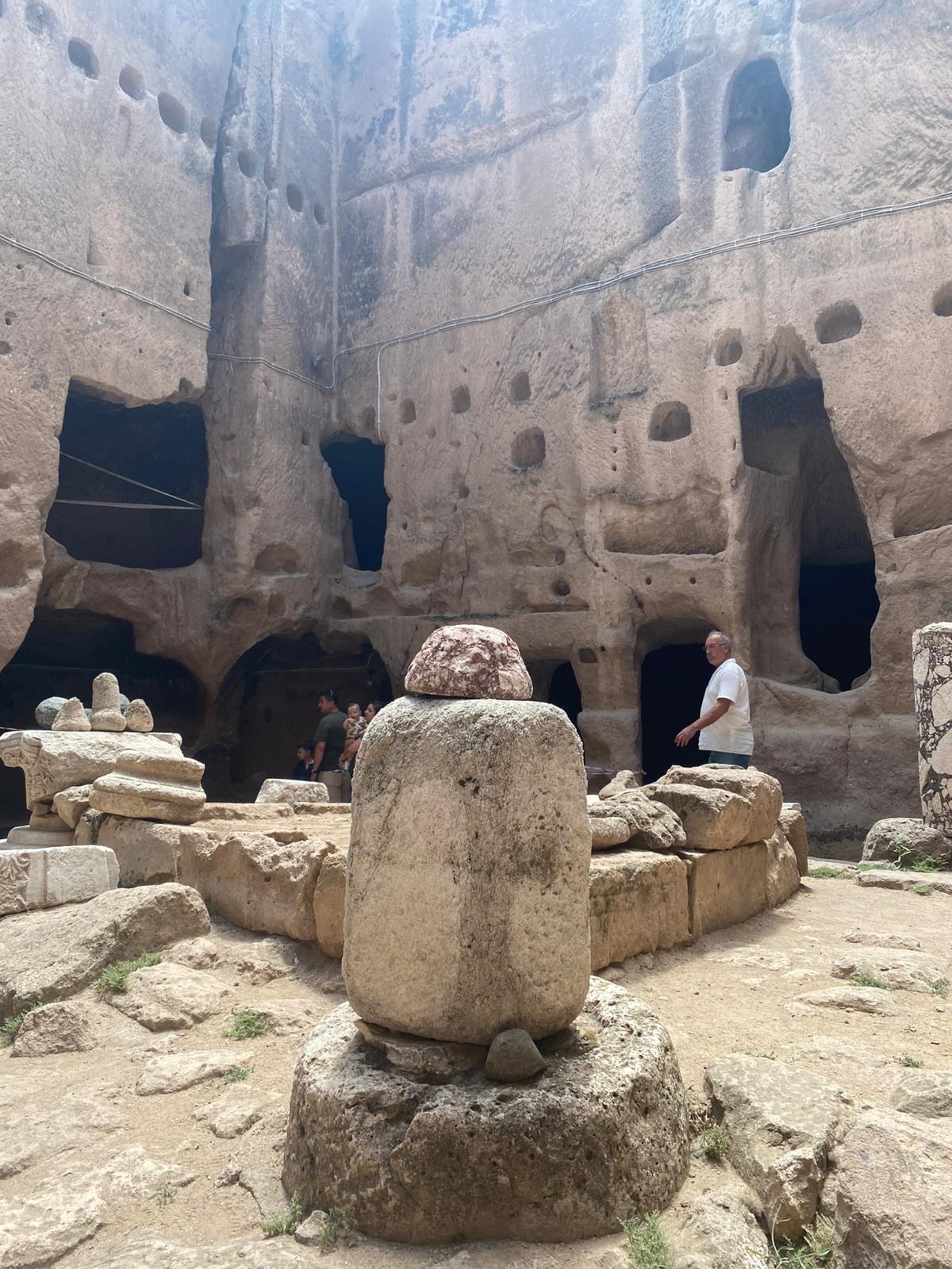 Gümüşler Manastırı Nerede