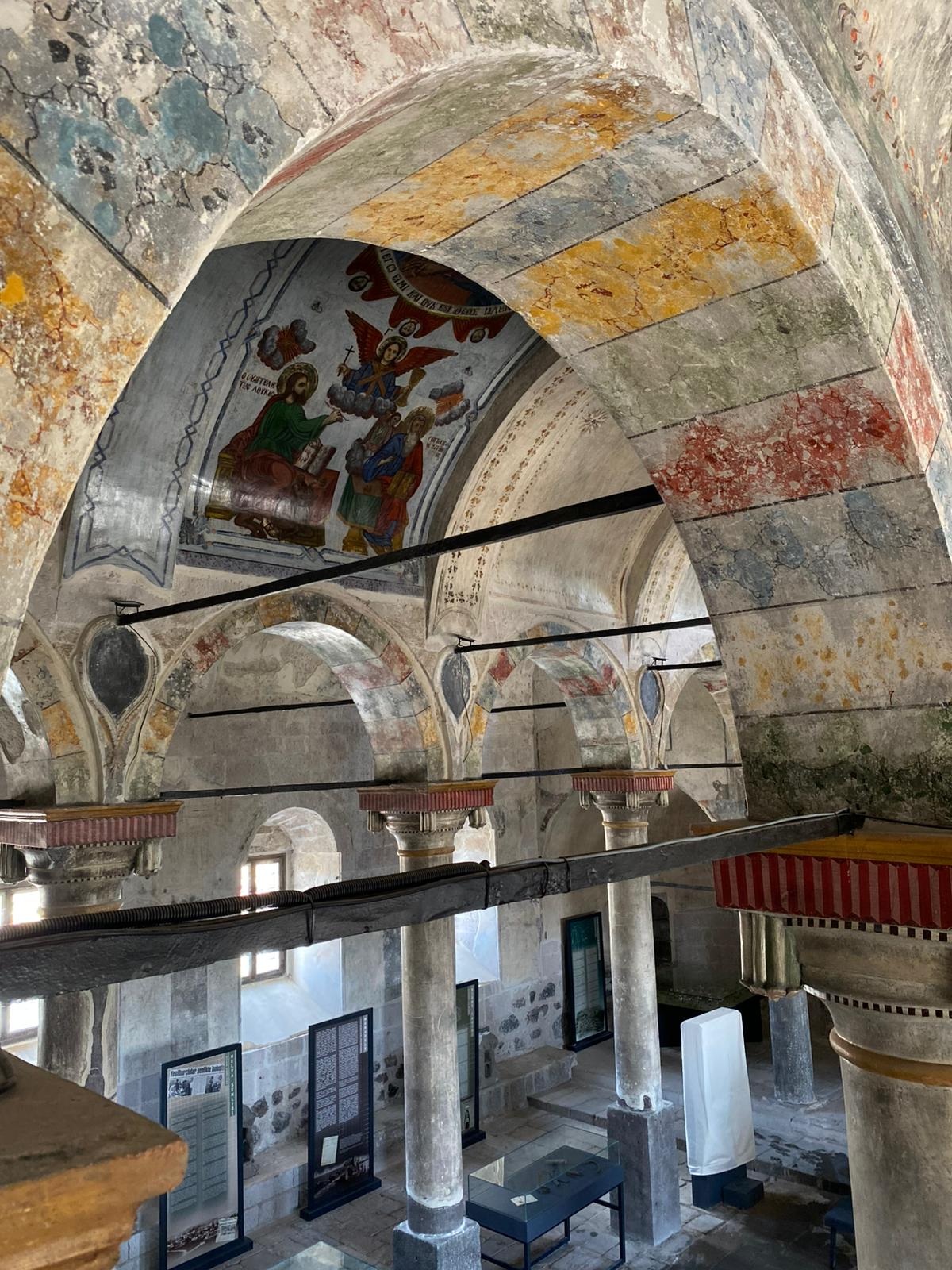 Gümüşler Manastırı