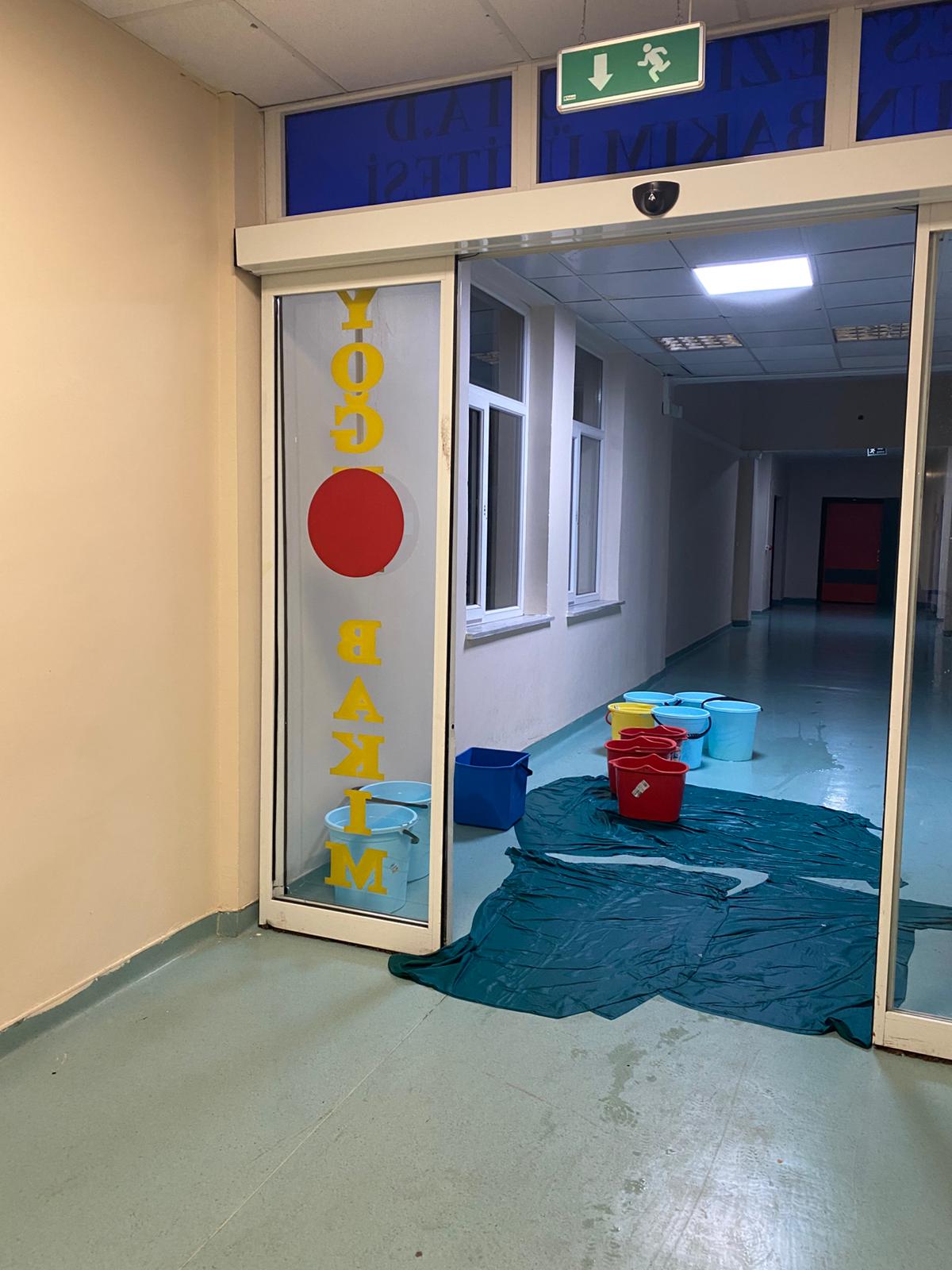 Hastane Tavanı Çöktü