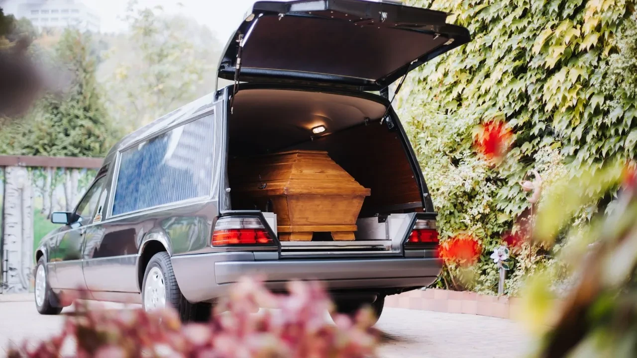 Öldü sanıldı, cenazede dirildi! Görenler neye uğradığını şaşırdı