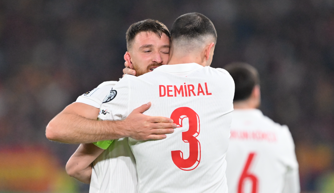 Ispanya Türkiye A Milli Takım Salih Özcan Merih Demiral Salih Özcan