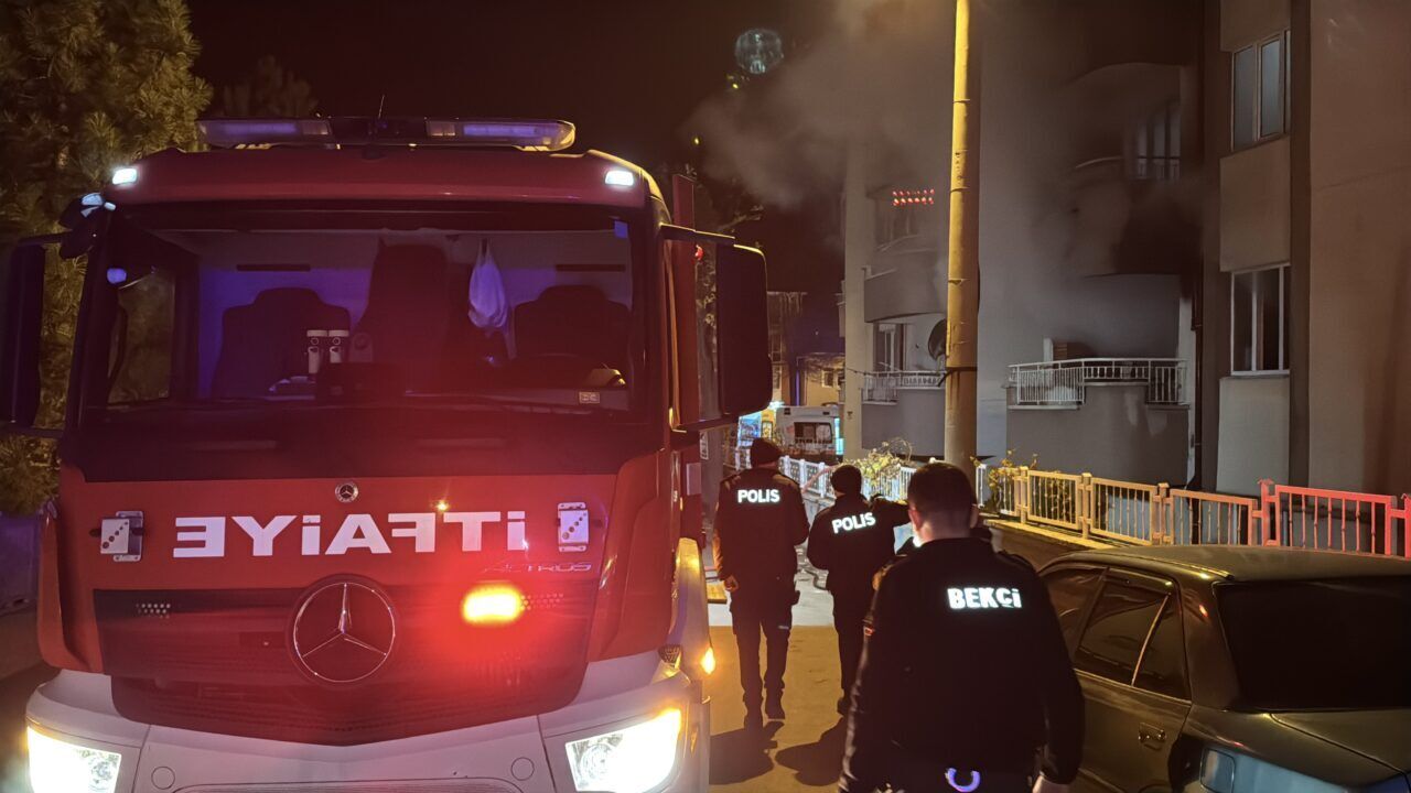 Kütahya’da Yangın Faciası Felçli Hasta Hayatını Kaybetti, 1 Kişi Yaralandı2