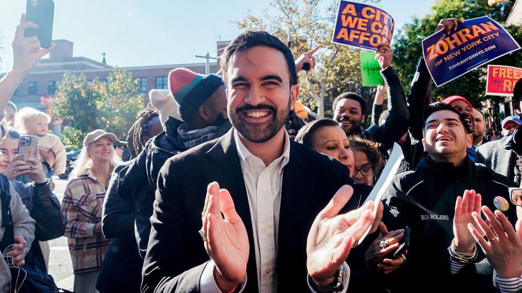 New York’ta Tarihi Seçim Zohran Mamdani Ilk Müslüman Belediye Başkanı Oldu1