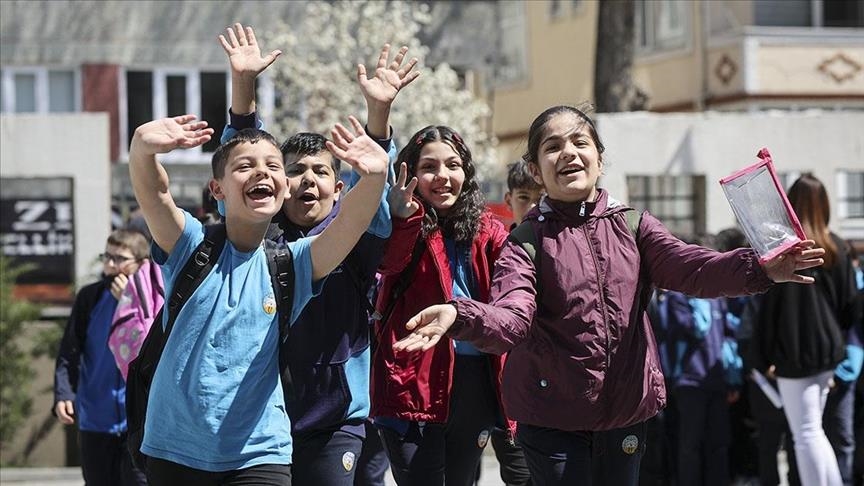 Okullarda Yarın Son Kez Zil Çalıyor! 18 Milyon Öğrenci Ara Tatile Giriyor