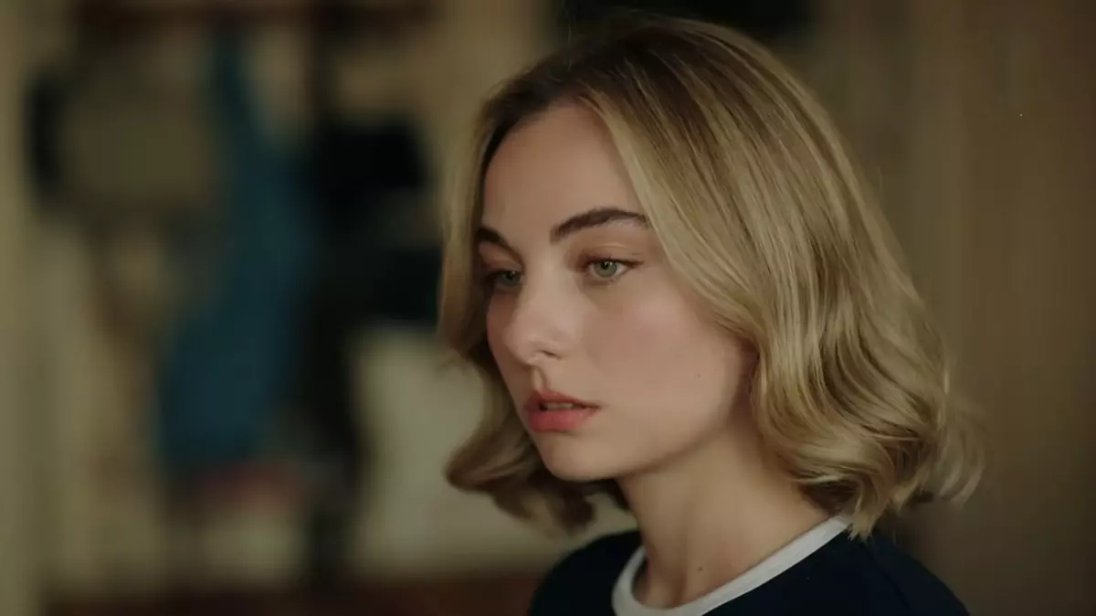 Oyuncu Mina Derman, Aracıyla Çocuğa Mı Çarptı İlk Açıklama Geldi 1