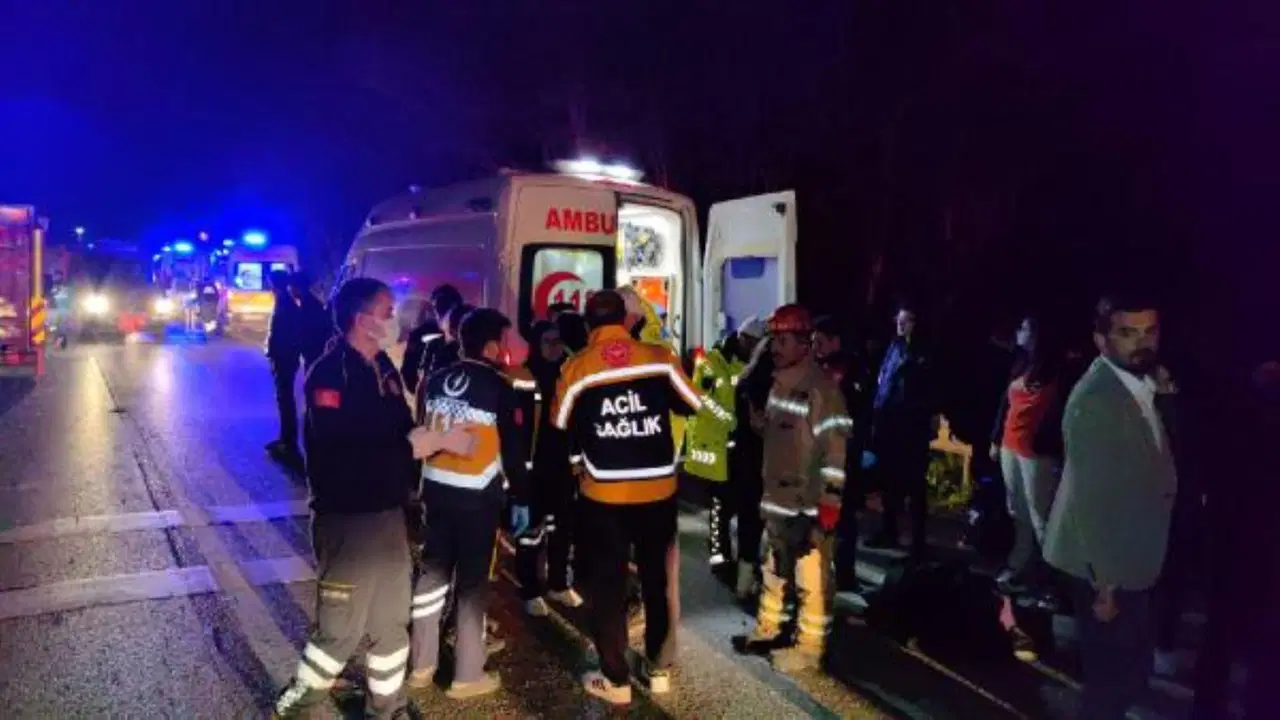 Siirt’te Maden Işçilerini Taşıyan Servis Uçuruma Yuvarlandı Çok Sayıda Yaralı Var