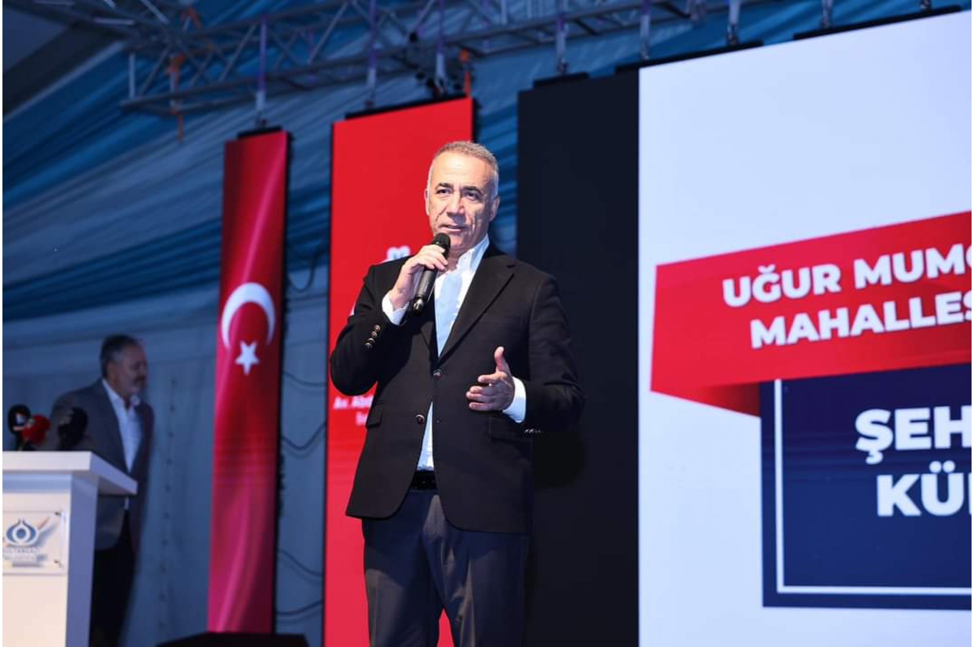 Sultangazi’ye Gençlik Spor Ve Yaşam Merkezi Açılacak