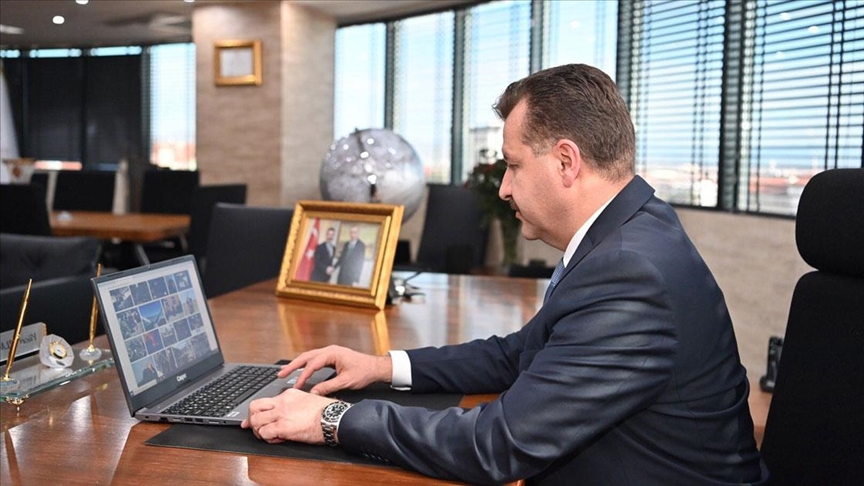 Thumbs B C Eede1C747Ce28B17C6541157176E2191