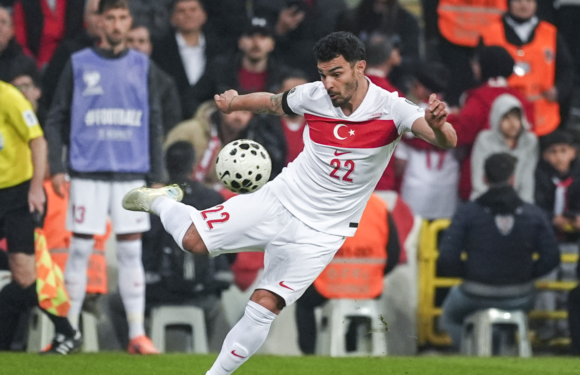 Türkiye Bulgaristan Milli Takım Kaan Ayhan