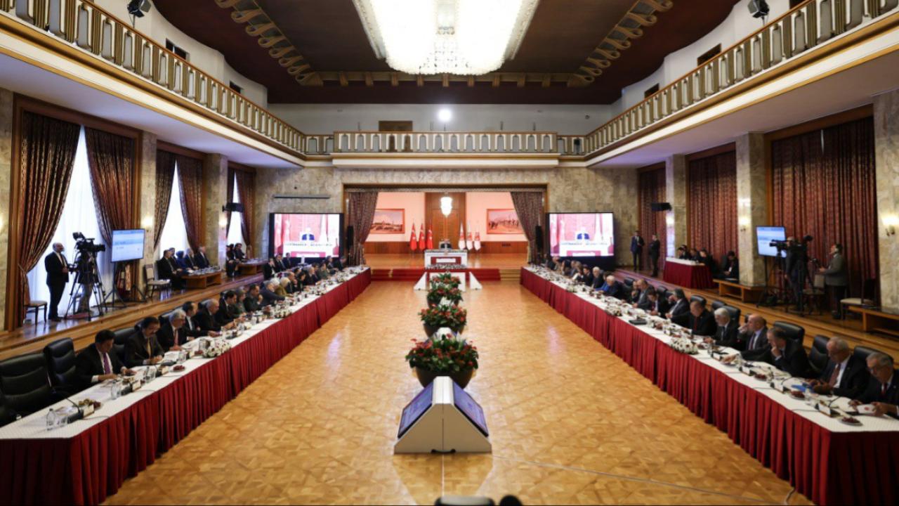 60 Sayfaya Çıkarıldı! Ak Parti Terörsüz Türkiye Raporunu Sundu1