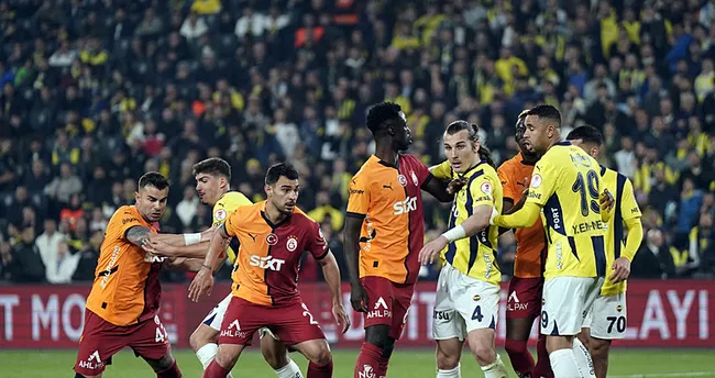 650X344 Fenerbahce Galatasaray Canli Super Ligde Dev Derbi Fenerbahce Galatasaray Macinin 11Leri Belli Oldu 1764600394218