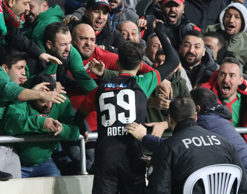 Adem Yeşilyurt Karşıyaka