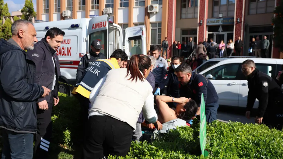 Adliyekadıncinayeti 832491