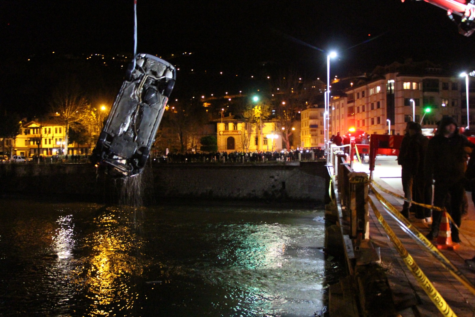 Amasya’da Feci Kaza Otomobil Köprüden Yeşilırmak’a Uçtu! Ölü Ve Yaralı Var3