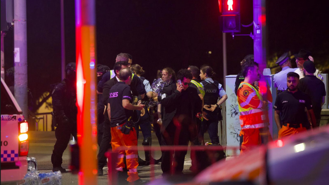 Avustralya’daki Saldırıda 15 Kişi Ölmüştü Saldırı Hakkında Yeni Detaylar Ortaya Çıktı