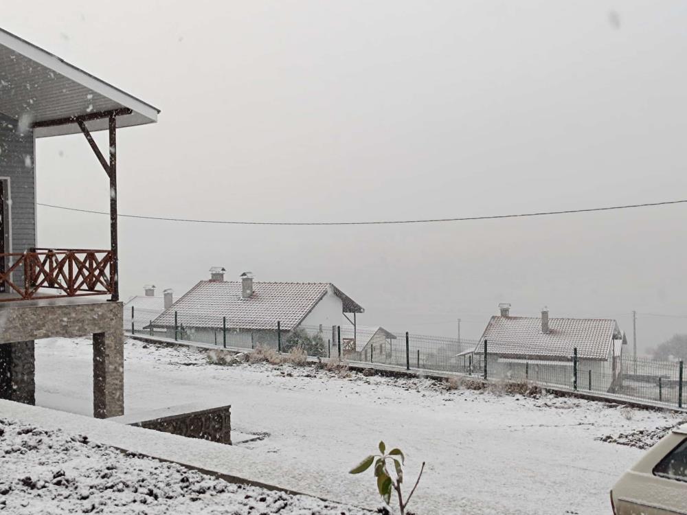 Yılın ilk karı düştü, başkent beyaza büründü...