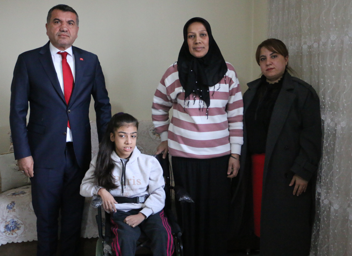 B A H Ç E L İ Y A R D I M 4