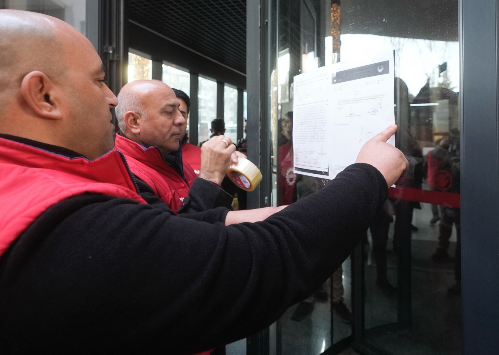 Bakırköy Belediyesi’nde Sular Durulmuyor! Çalışanlar Grevde2