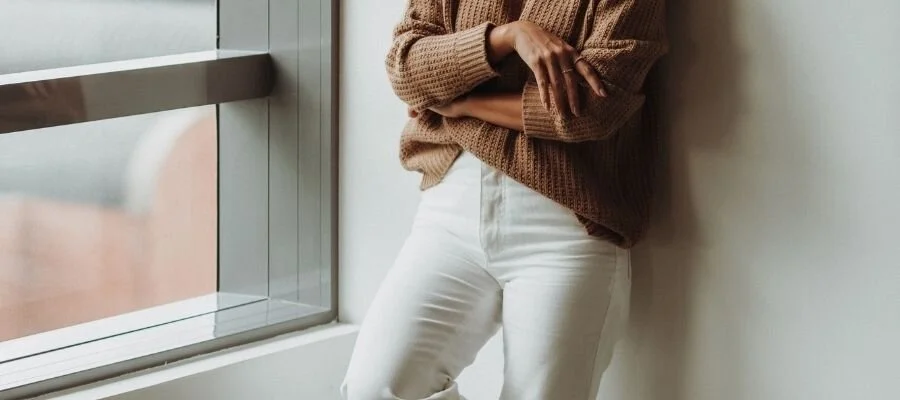 Beyaz Pantolon Icine Ne Giyilir