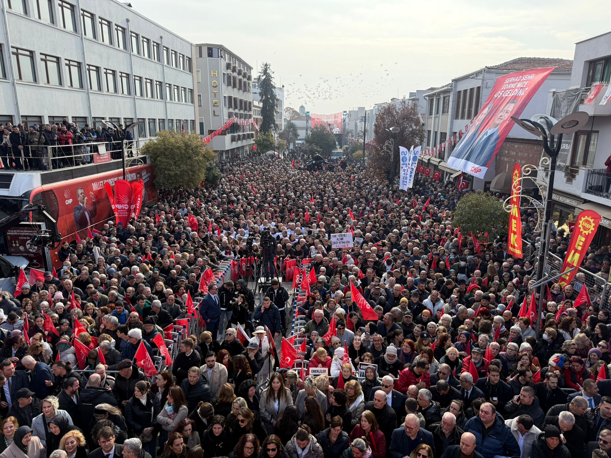 Chp’de Edirne Mitingi! Özgür Özel ‘Cumhuriyete Sahip Çıkmaya Geldik’