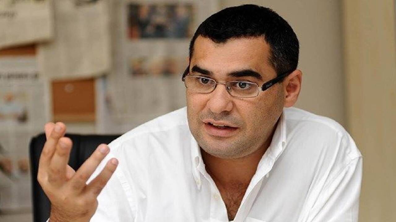 Enver Aysever