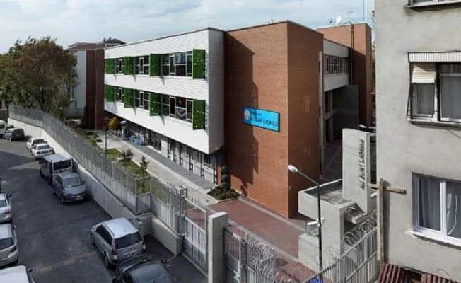 Fatih’te Büyük Panik! Doğal Gaz Şüphesiyle Okul Boşaltıldı Gerçek Ortaya Çıktı