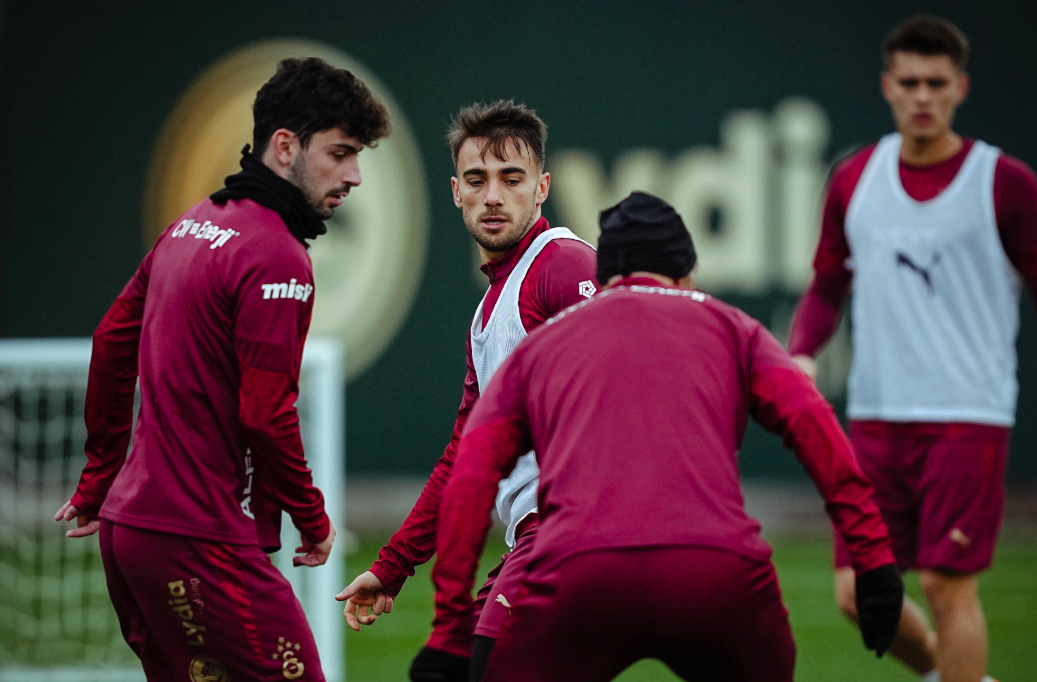 Galatasaray Antrenman Yunus Akgün
