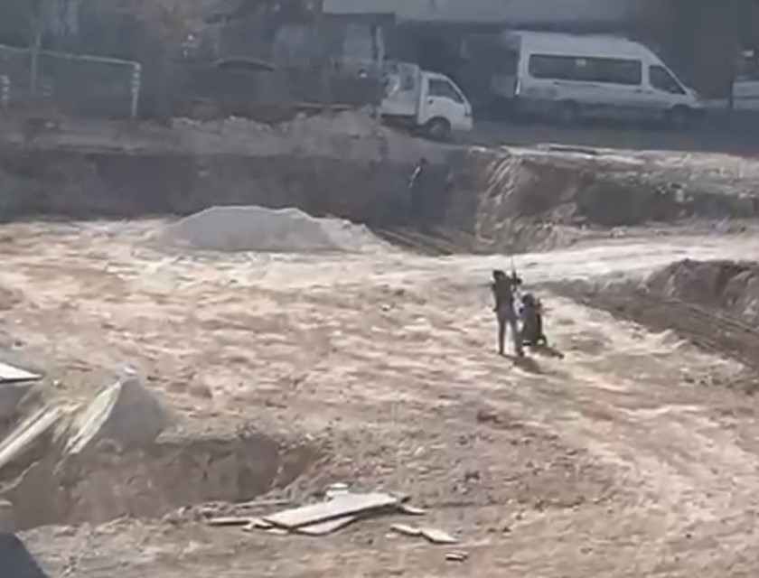 Gaziantep’te Infial Yaratan Görüntüler Çocuk Inşaat Işçisini Sopayla Dövdü1