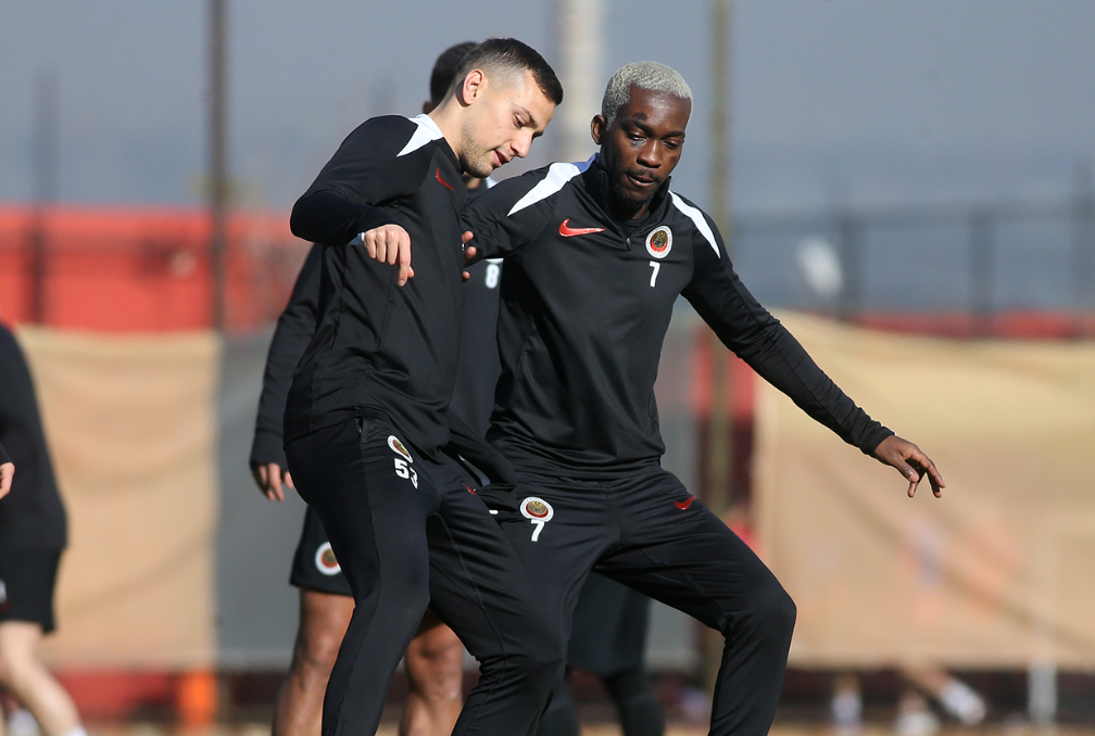 Gençlerbirliği Antrenman Varesanovic Onyekuru