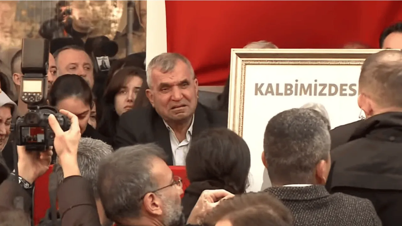 Gülşah Durbay Veda Son Yolculuğuna Uğurlanıyor2