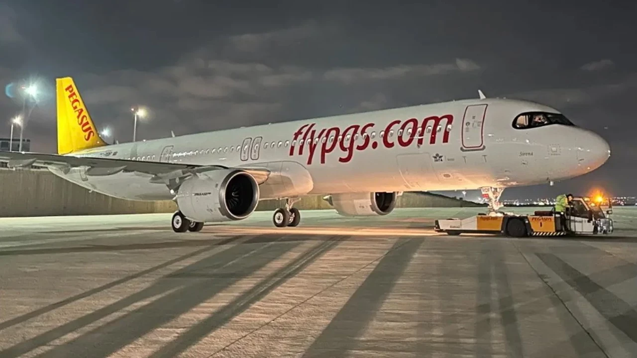 Hava Trafiği Kilitlendi Pegasus Da Uçuşlarını Iptal Etti