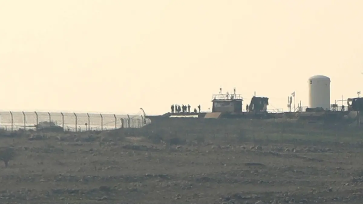 İsrail Ordusu Kuneytra'yı Hedef Aldı