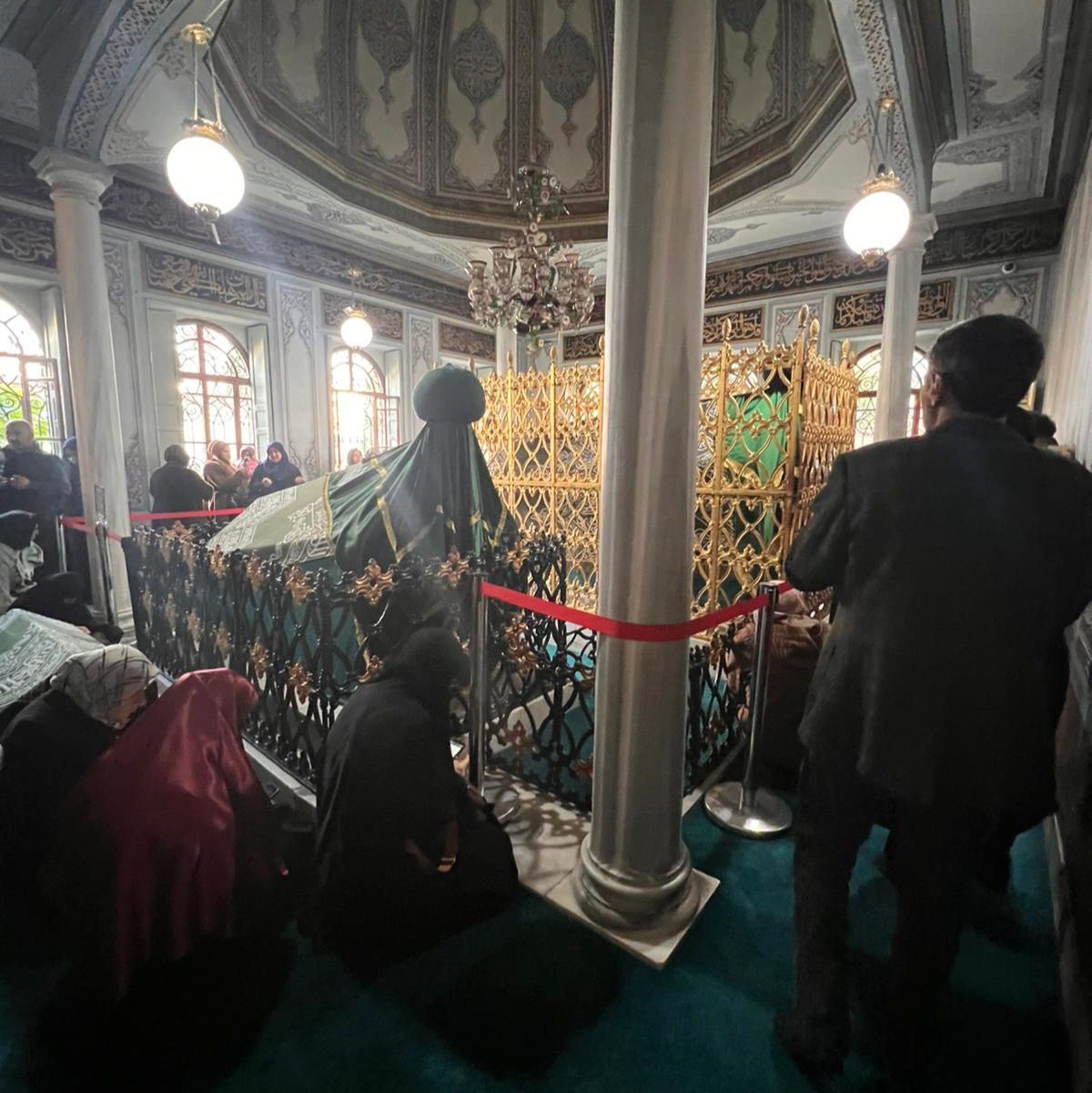 İstanbul'un 4 Manevi Bekçisinden Biri! Aziz Mahmud Hüdayi Türbesi Hakkında Bilinmesi Gereken Her Şey 4