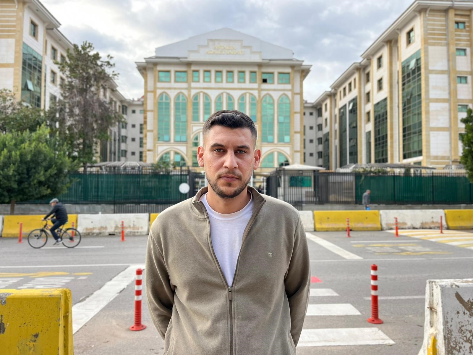 İşyerinde Skandal Hamam Böceği Yedirdiler, 3 Gün Işkence Ettiler! Mahkemeden Karar Çıktı1