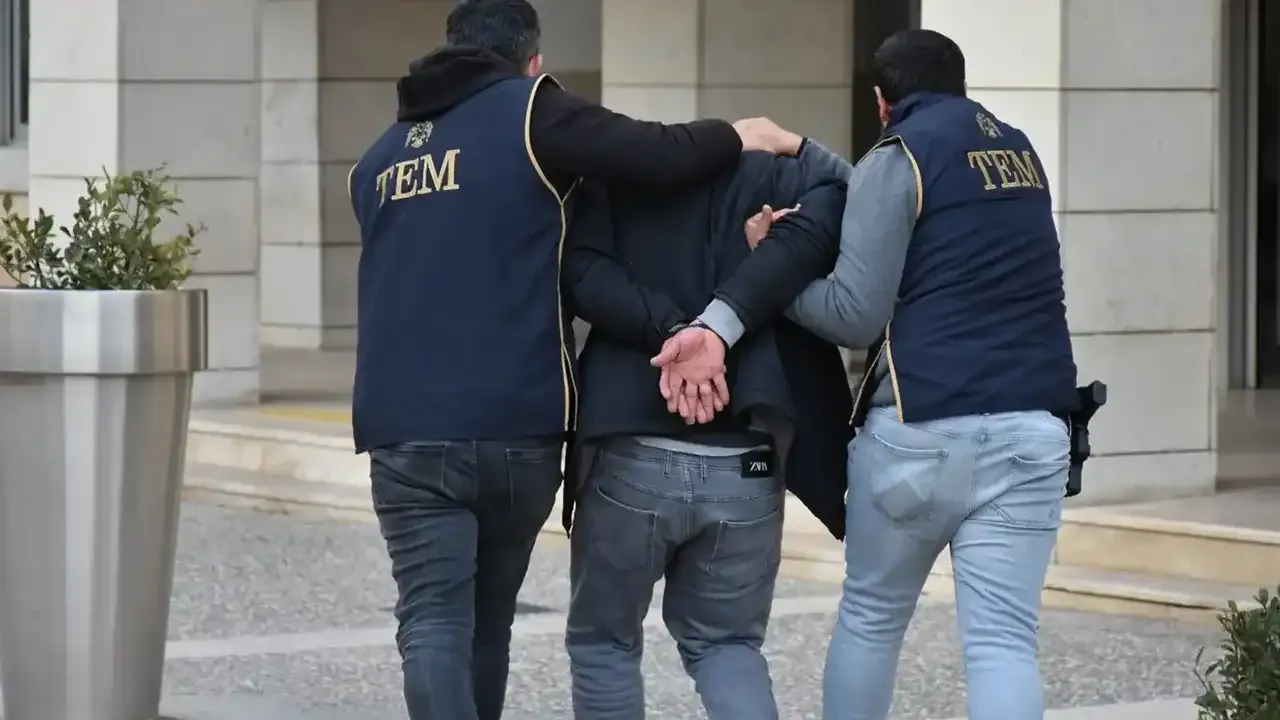 Kayseri'de Film Gibi Operasyon Midesinde Uyuşturucu Ile Türkiye'ye Girdi2