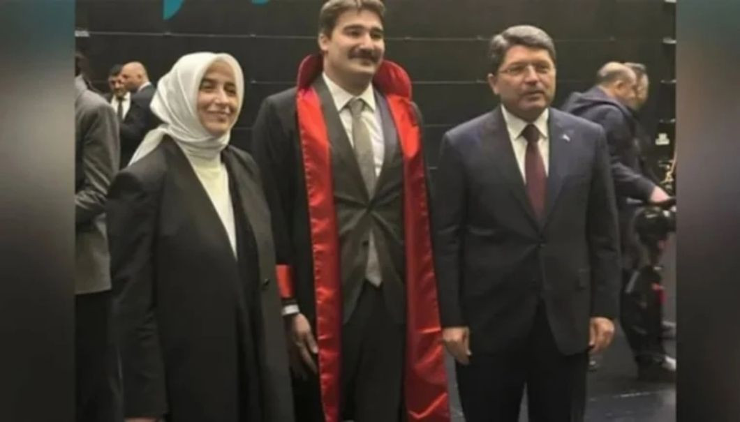 Liyakat Kavgası Meclis’i Karıştırdı! Ak Partili Özlem Zengin 'Utanmıyoruz, Gurur Duyuyoruz'-1