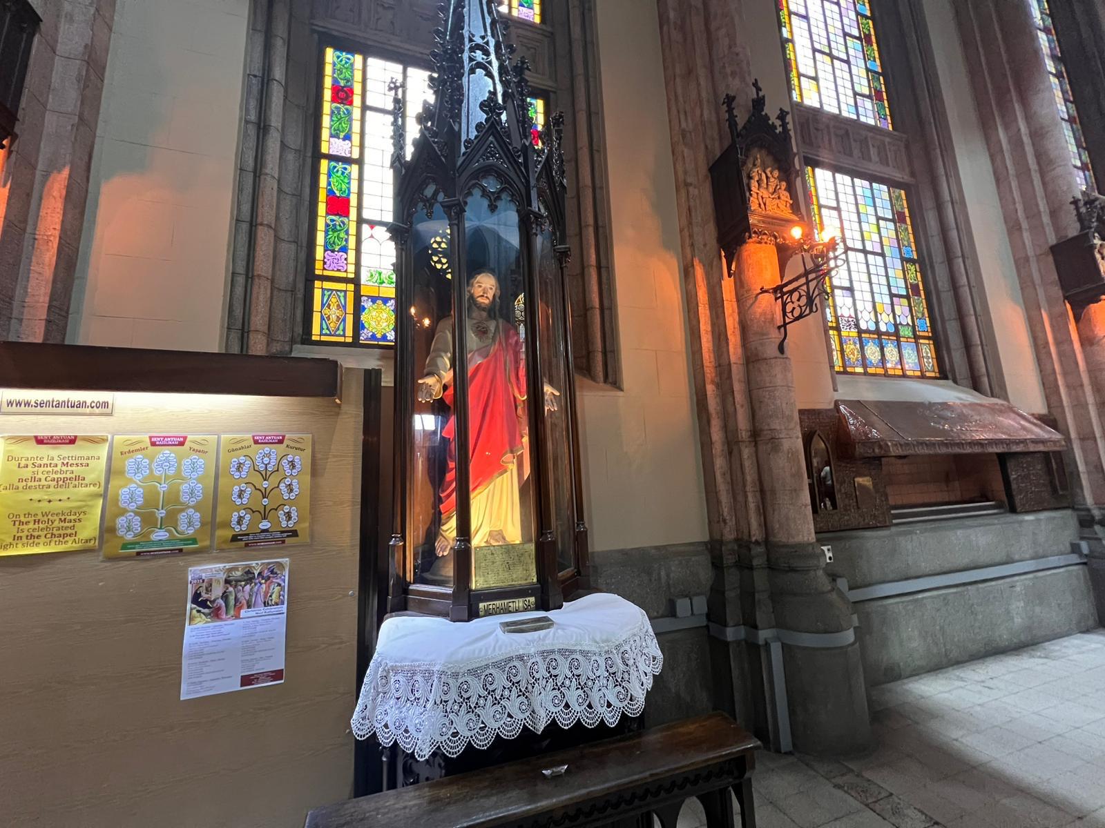 St. Antuan Kilisesi9