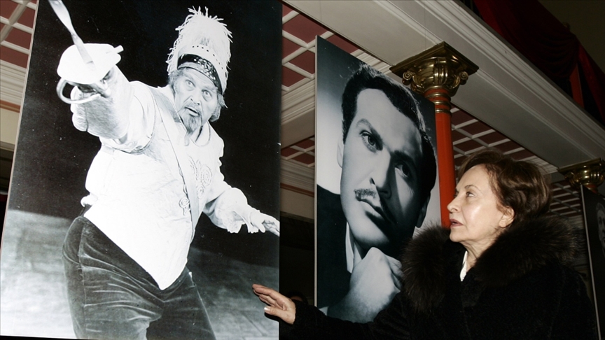 Tarihte Bugün Tiyatro Oyuncusu Cüneyt Gökçer Hayatını Kaybetti! Cüneyt Gökçer Kimdir2