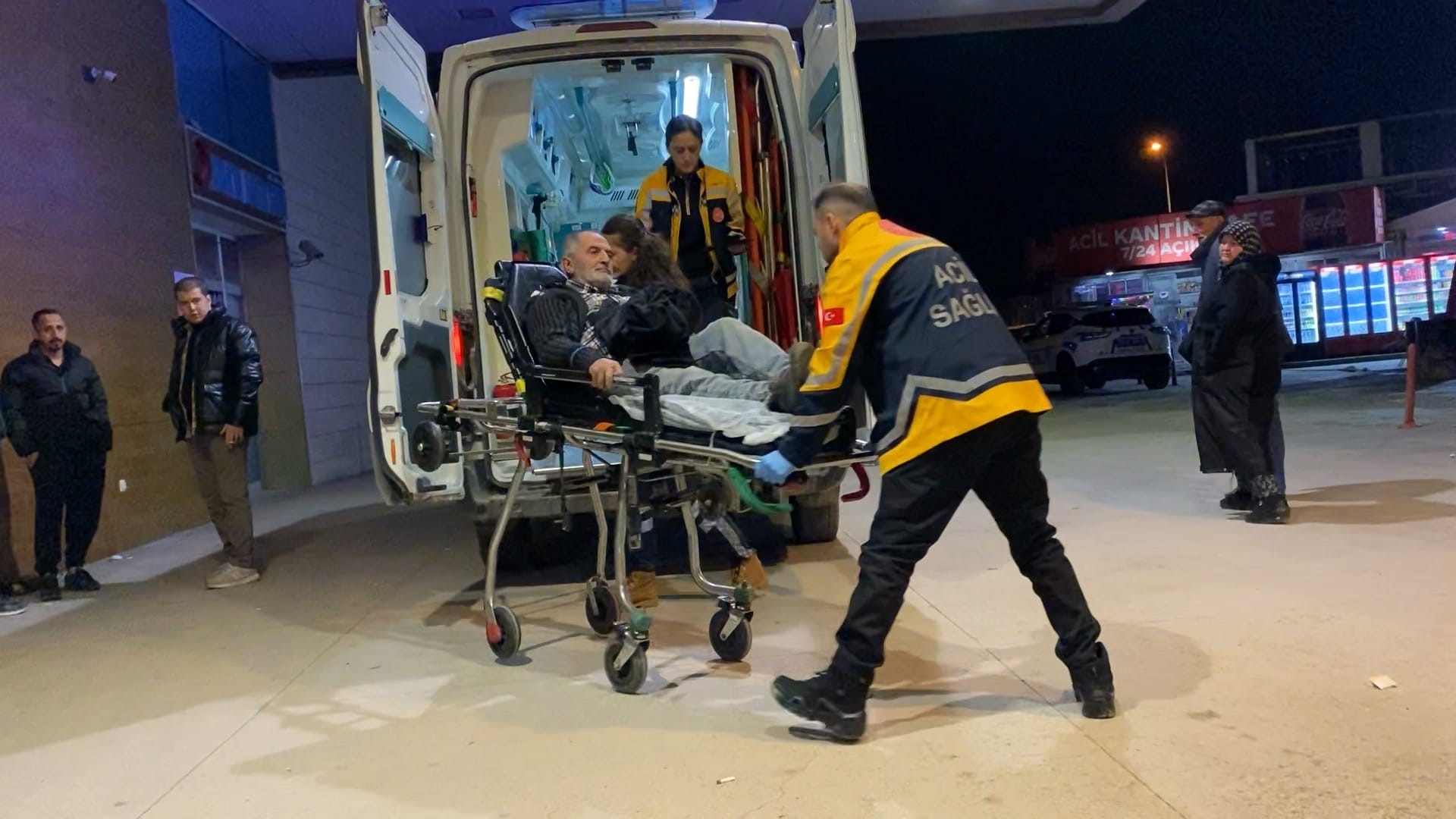 Tekel Bayisinde Silahlı Hesaplaşma 2 Yaralı1