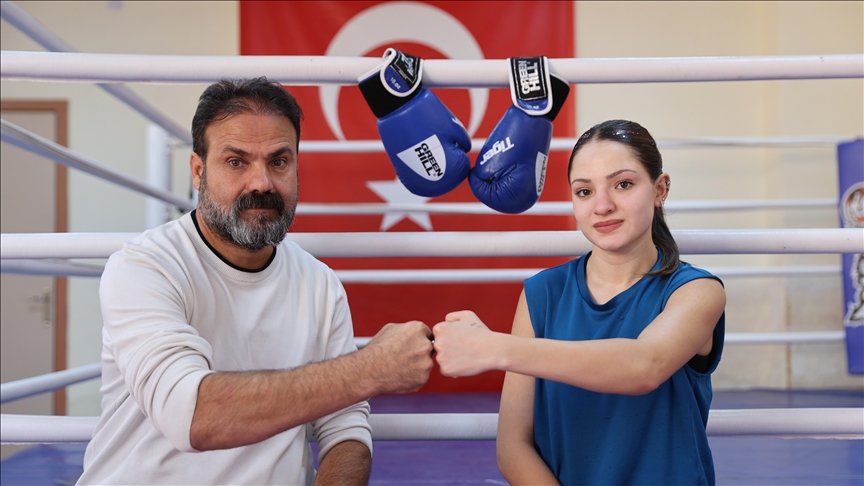 Thumbs B C 5Ac46F97669E22F161601C6B371Bf423