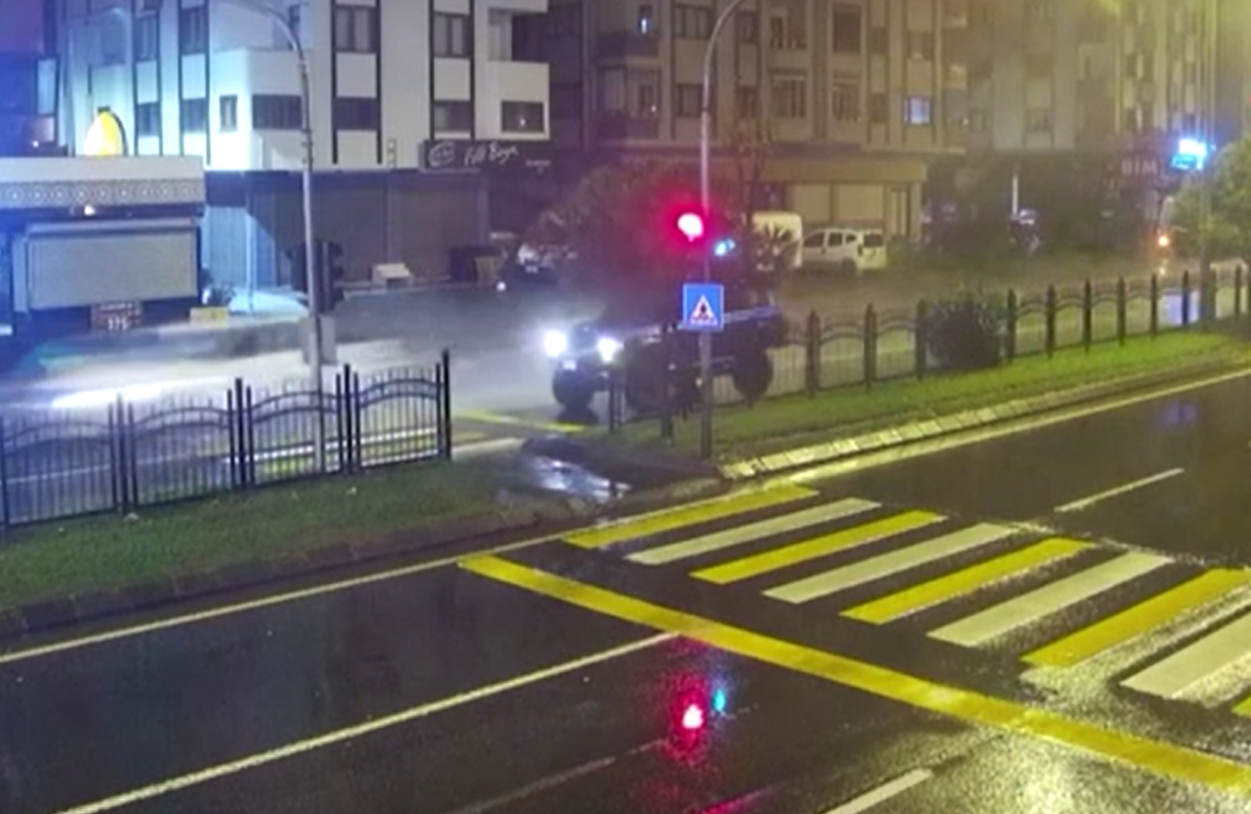 Trabzon’da Acı Son Çalıntı Araçla Trafiğe Çıktı! Kırmızı Işıkta Can Aldı