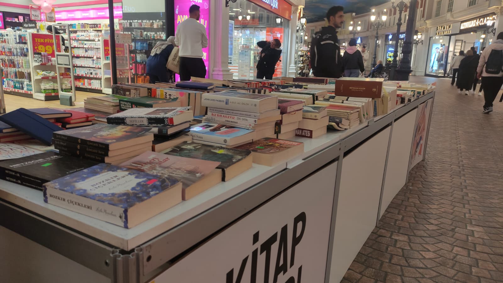 Tüyap’ı Kaçıranlar Buraya Kitapseverlerin Yeni Adresi4