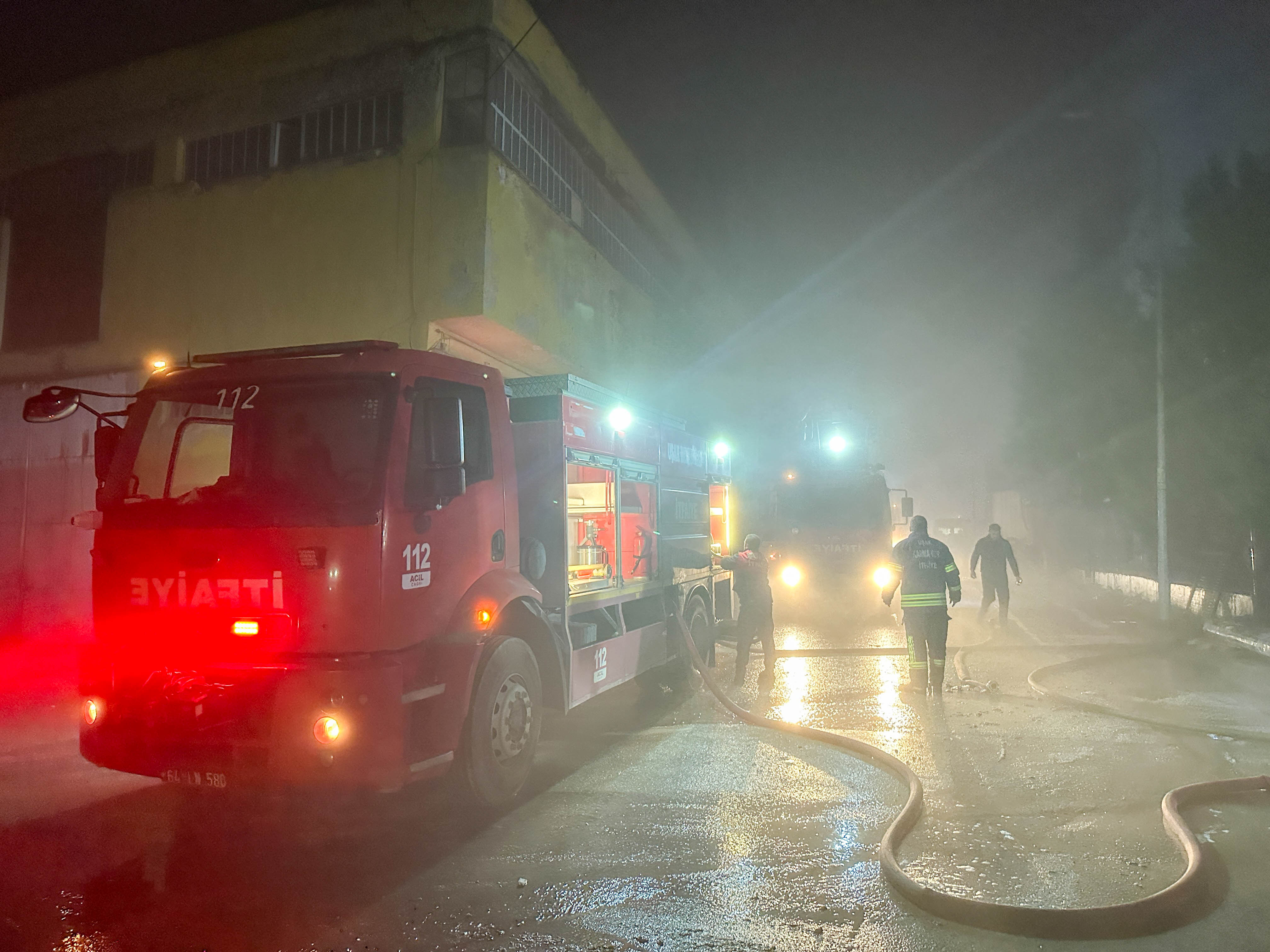 Uşak’ta Plastik Poşet Fabrikasında Korkutan Yangın1