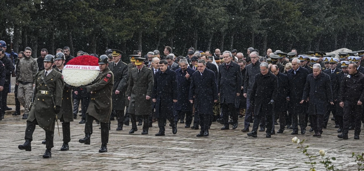 Vali Şahin’den, Atatürk'ün Ankara'ya Gelişinin Yıl Dönümü Için Anıtkabir Ziyareti1-1