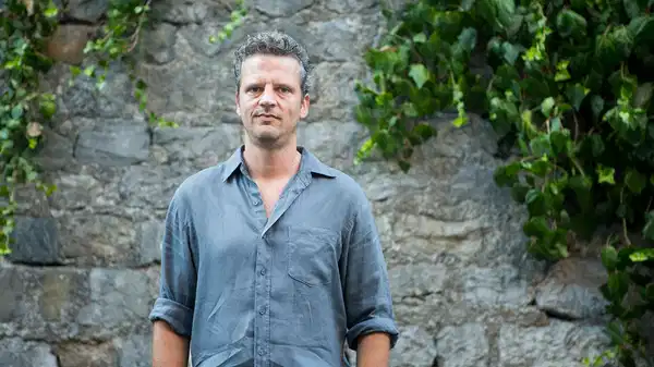 Yönetmen Seren Yüce Evinde Silahlı Saldırıya Uğradı! Hastaneye Kaldırıldı1