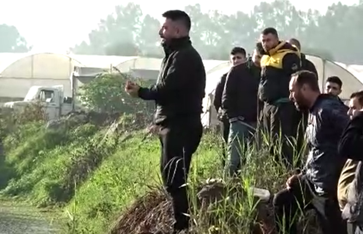 Yürek Parçalayan Ölüm 3 Çocuklu Anne Dereye Düştü, Eşi Feryat Etti1