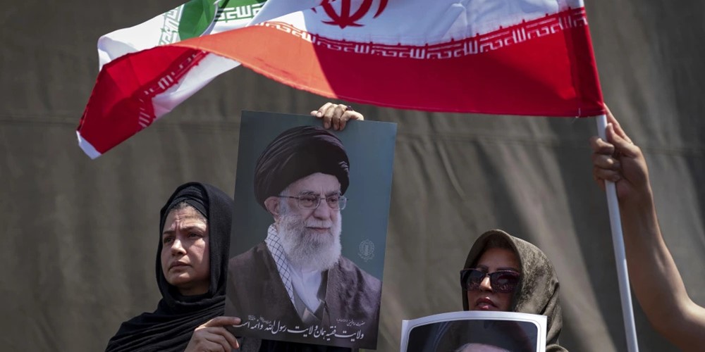 %22Hedef Artik Doğrudan Reji̇m Deği̇şi̇kli̇ği̇%22