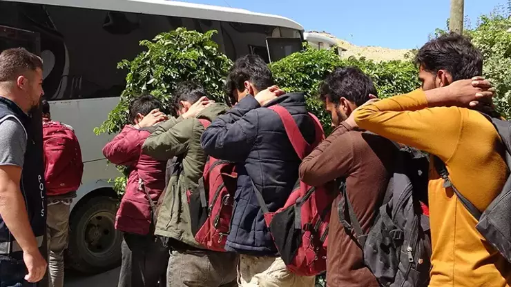 81 Ilde Büyük Operasyon Yüzlerce Düzensiz Göçmen Yakalandı2