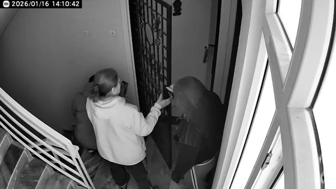 Adanada Bir Garip Bosanma Hikayesi