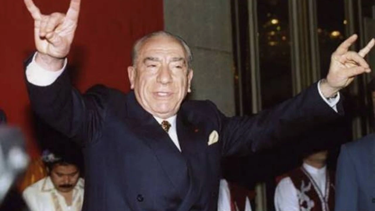 Alparslan Türkeş-1